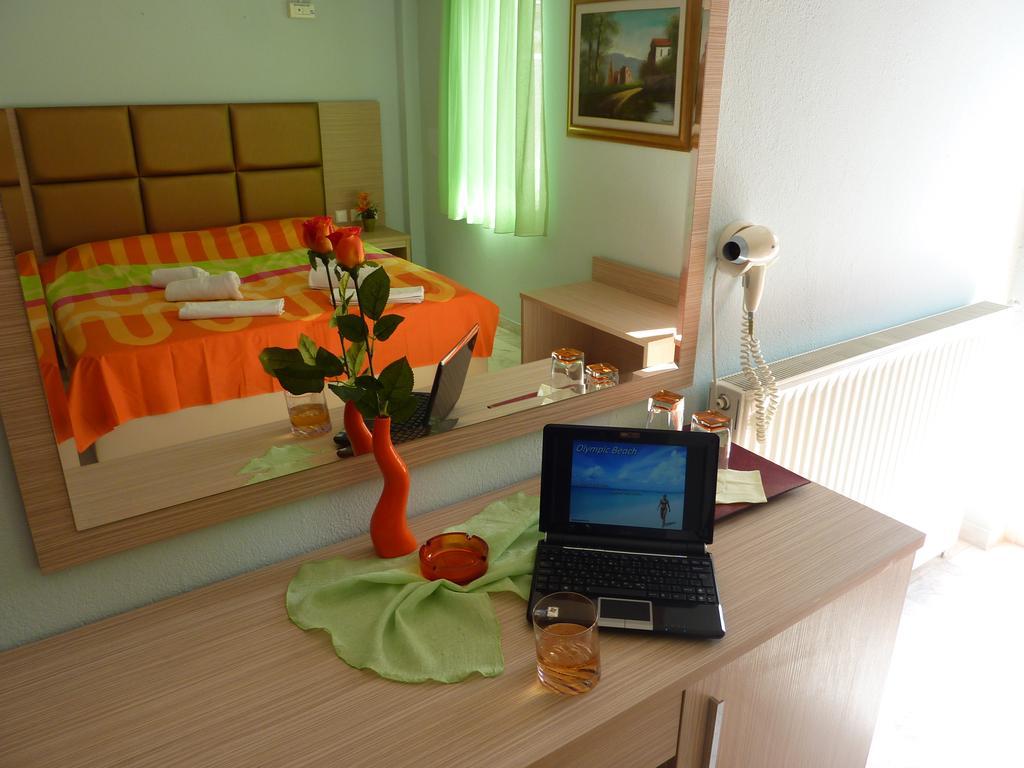 Hotel White Rose Beach Olympiakí Aktí Esterno foto