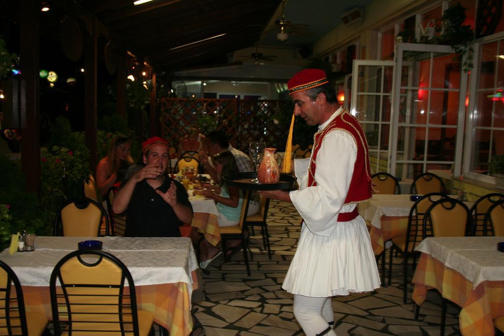Hotel White Rose Beach Olympiakí Aktí Esterno foto