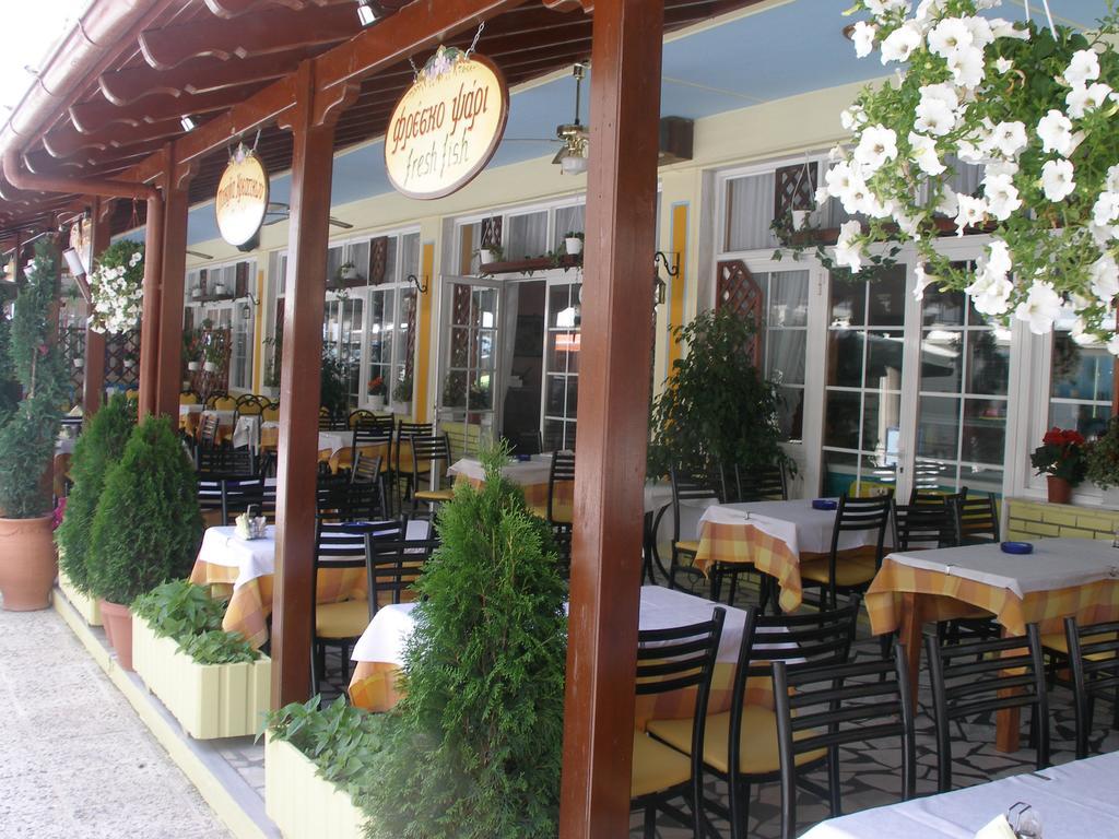 Hotel White Rose Beach Olympiakí Aktí Esterno foto