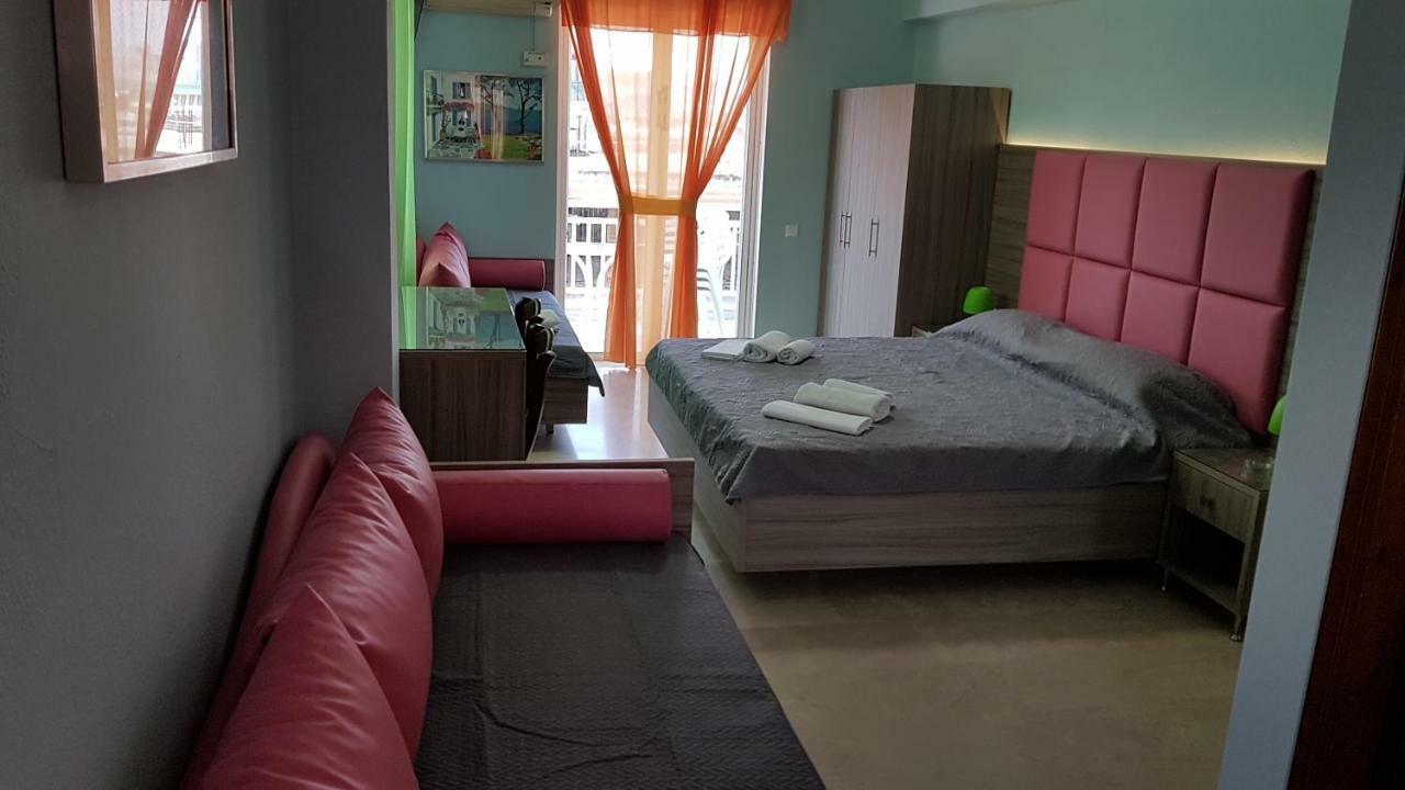 Hotel White Rose Beach Olympiakí Aktí Esterno foto